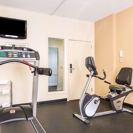 Quality Inn & Suites Near The Theme Parks Орландо Екстер'єр фото