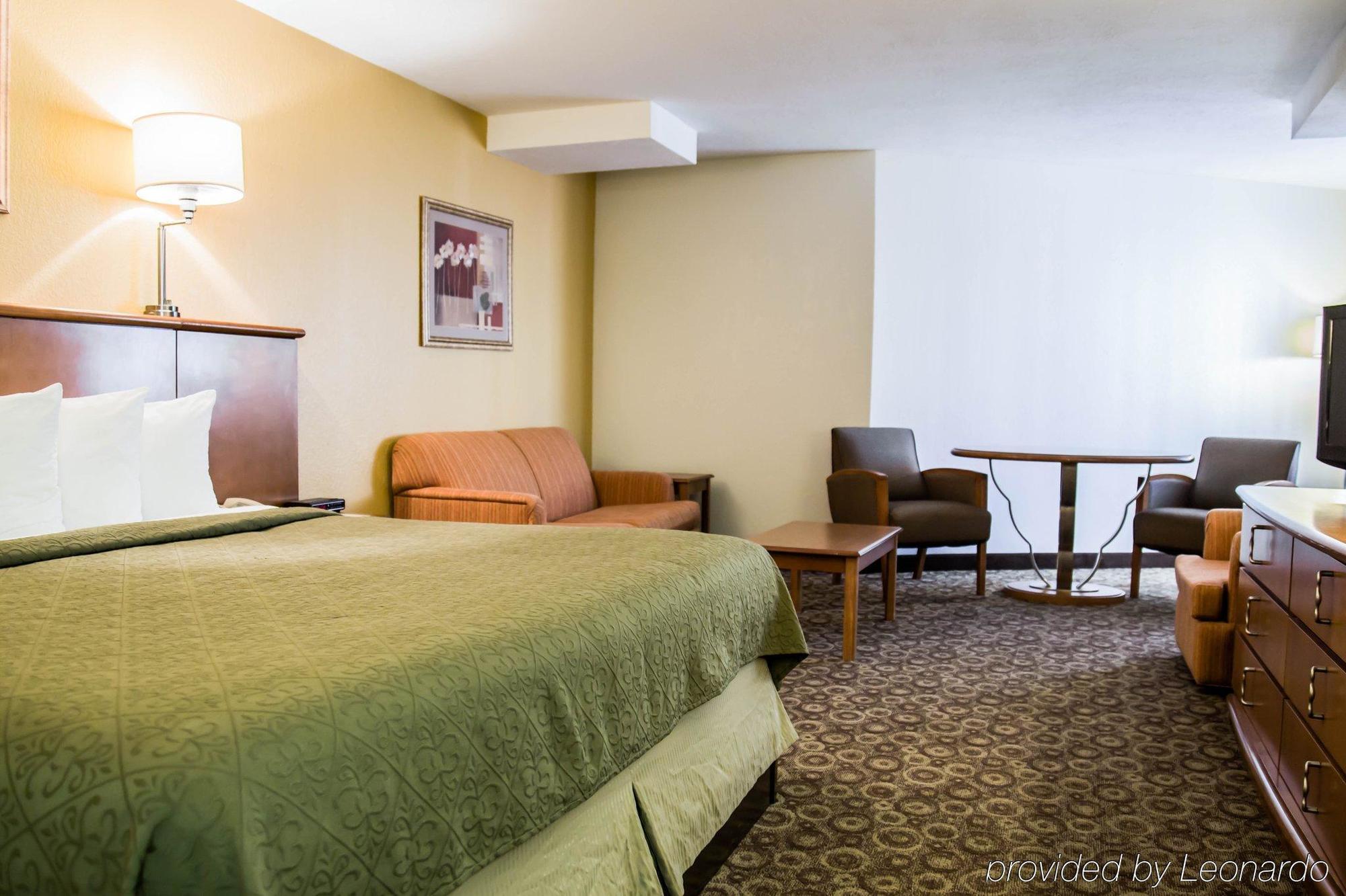 Quality Inn & Suites Near The Theme Parks Орландо Екстер'єр фото