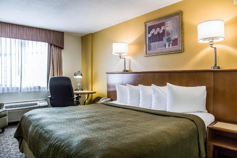 Quality Inn & Suites Near The Theme Parks Орландо Екстер'єр фото